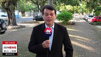 Elefante-marinho surpreende banhistas em praia no Rio de Janeiro