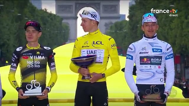 Tour de France - L’hymne slovène résonne une nouvelle fois devant l'Arc de Triomphe pour Tadej Pogacar