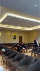 كارمن لبس تودع زياد رحباني بالدموع