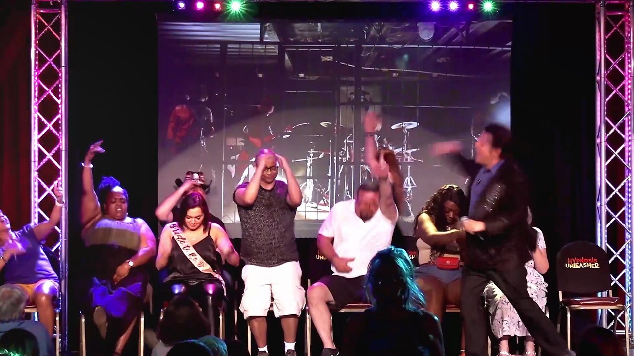Best Comedy Hypnotist Kevin Lepine Makes Vegas Audiences Laugh At Hypnosios Unleashed 20sec