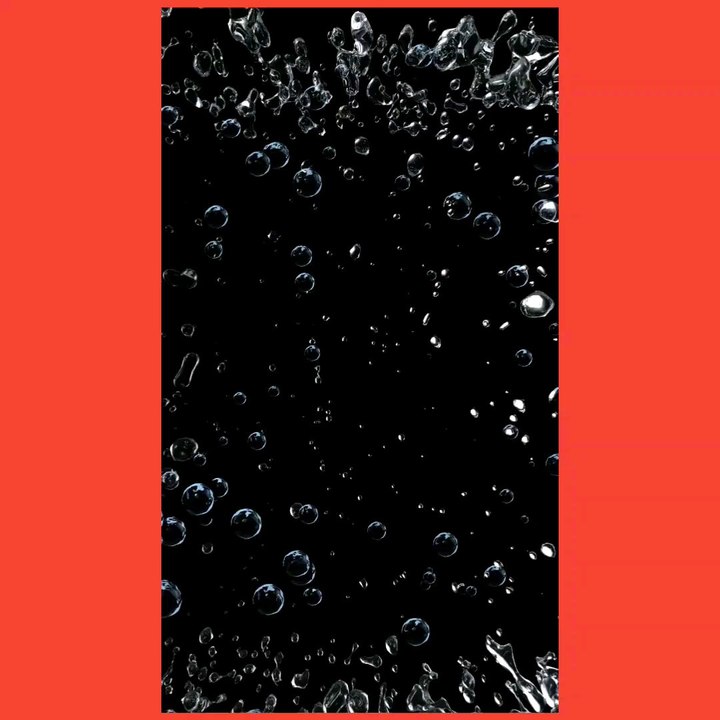 encore, mon Ami d'enfance,et moi-même à la batterie ( lui aux percussions ) cette fois-ci avec en arrière fond ". ACDC "