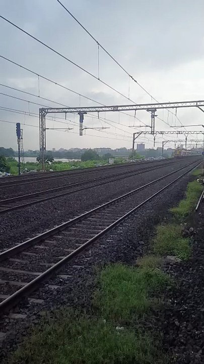 Mumbai Local between Diva Kopar 20240812_080945