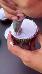 Beautiful Cupcake Decoration #tastemadeworld #shorts #icing #cupcakeicing #cupcakedesign #cupcakefrosting #food #viralvideo #foryou #reels #exploretheworld #fyp #trending
