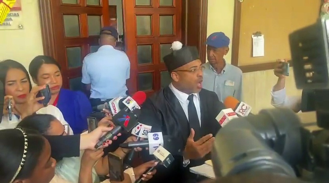 Carlos Mesa abogado de Ángel Martínez