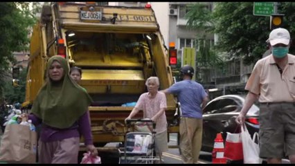 Taiwan, si getta la spazzatura quando arriva il camion con Beethoven
