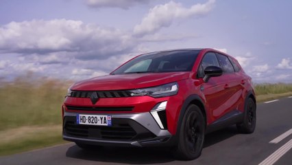 Renault Symbioz full hybrid E-Tech Esprit Alpine in Flame Red Driving Video
