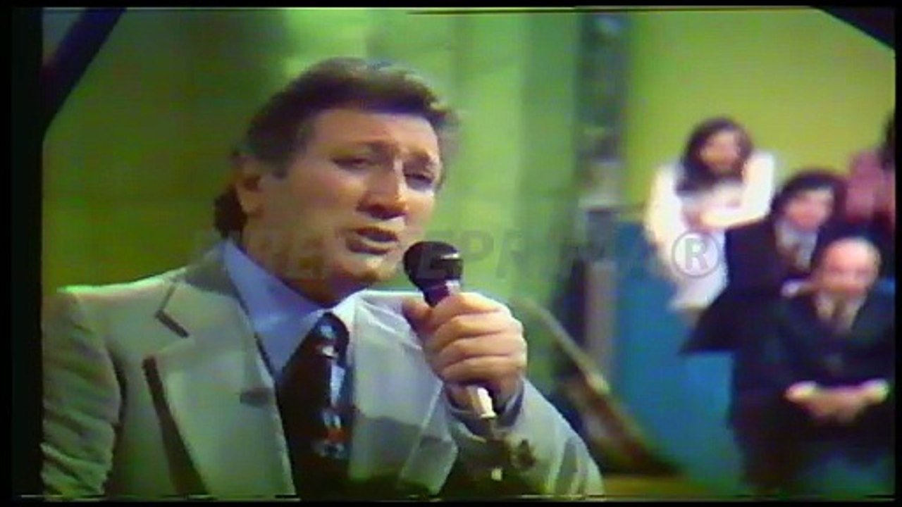 Amici Miei. di Narciso Parigi. Narciso Parigi in: Tu che m'hai preso il cuor. 10 11 1977. Canale 48.