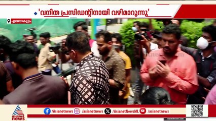 വനിത പ്രസിഡൻ്റിനായി വഴിമാറുന്നോ? 'അമ്മ' തെരഞ്ഞെടുപ്പിൽ നിന്ന് ജഗദീഷ് പിന്മാറി
