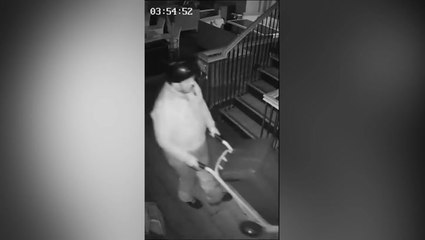 Moment Tuk-tuk driver caught using wheelie bin to steal £24,000 of wine