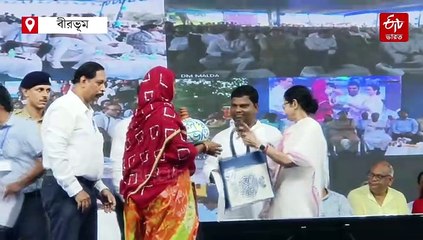 স্বরাষ্ট্রমন্ত্রকের নির্দেশে বাংলার পরিযায়ী শ্রমিকদের উপর অত্যাচার হচ্ছে, বিস্ফোরক মমতা