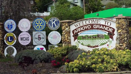 A Killer Among Friends S01E03 Devil in the Hallways