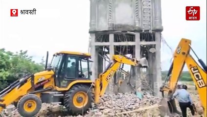 श्रावस्ती में अवैध मजार पर चले पांच बुलडोजर, सरकारी जमीन पर बना था, नोटिस देने के बाद भी चल रहा था निर्माण