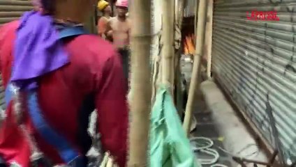 Hong Kong, sui grattacieli resistono le tradizionali impalcature di bamb?