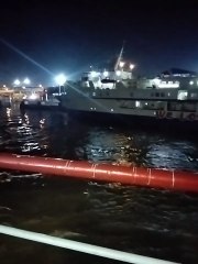 Suasana malam hari didermaga