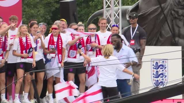 Sarina Wiegman goes crazy as Burna Boy joins Lioness celebrations