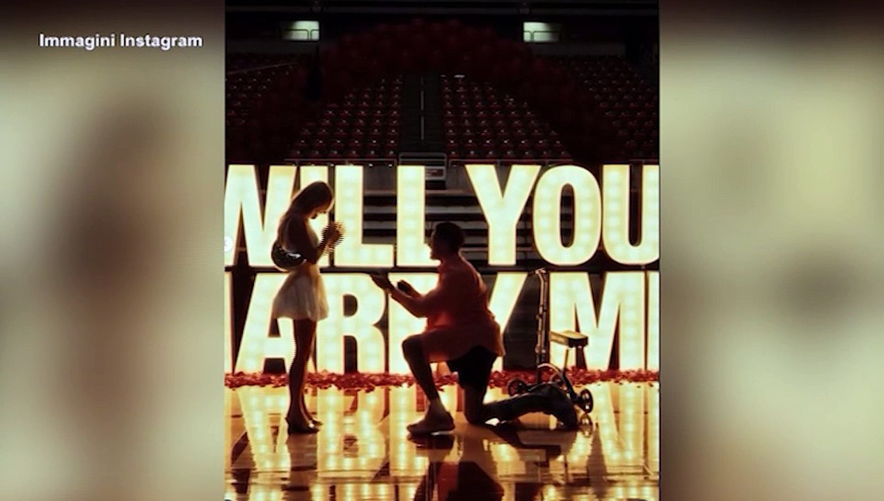 Tyrese Haliburton chiede a Jade Jones di sposarlo: il video della proposta di matrimonio