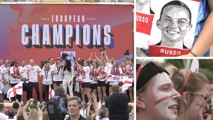 Kent football fans join celebrations at Buckingham palace