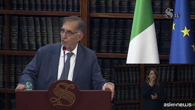 La Russa: auspicabile uno dei figli di Berlusconi in politica