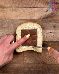 A chocolately toast for a perfect breakfast🍫