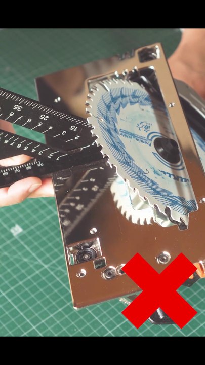 Circular Saw Trick/ astuce avec une scie circulator