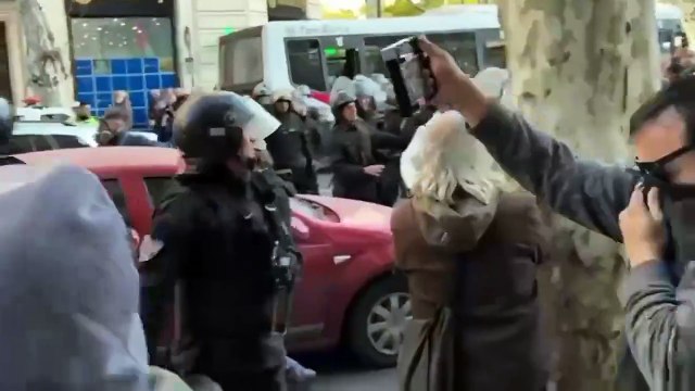 Balas de goma, heridos y detenidos en la marcha de jubilados