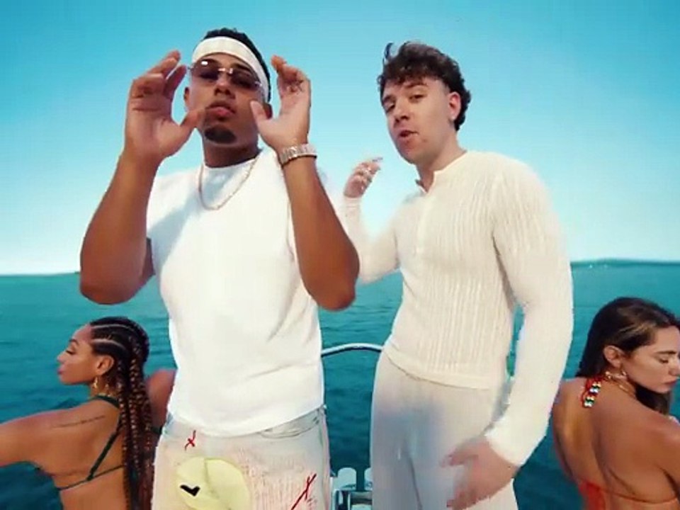 Myke Towers & Quevedo - SOLEAO (Official Music Video) - Myke Towers (1080p, h264)