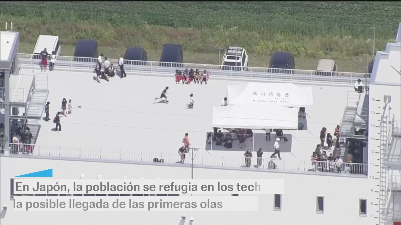 Japoneses se refugian en los techos tras alerta de tsunami por sismo de 8,8