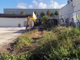 Démolition des enseignes à risque au-dessus du trou de Monthieu
