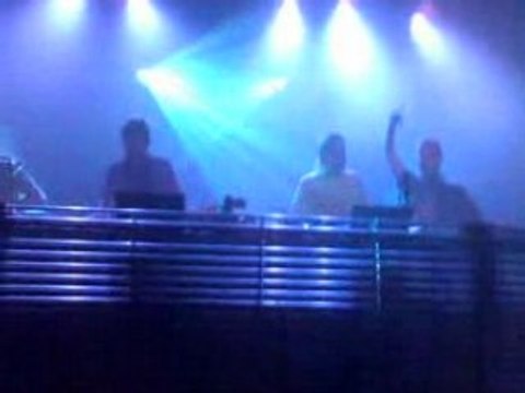 Birdy Nam Nam Live @ Espace Julien 13-04-08 (1)