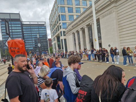 Crowds gather to pay tribute to Ozzy Osbourne