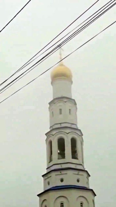 VIDEO: Las campanas de una iglesia repican solas mientras un terremoto de 8,8 sacude Rusia