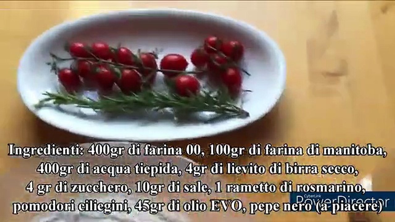 Focaccia al rosmarino con pomodorini confit