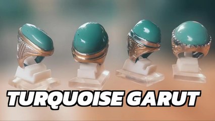 This Stone Looks Ordinary… Until You See It Up Close 😱