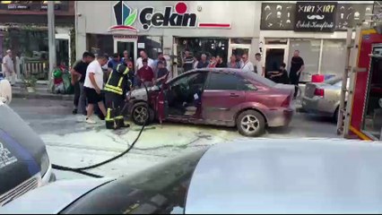 Amasya’da seyir halindeki araç alev aldı