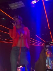 ¡Los mejores momentos del sorpresivo show de Karol G en Medellín!