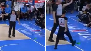 Vuelven a lanzar un consolador a la pista en pleno partido de la WNBA