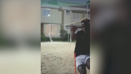 Vinicius: cambio de look y sin descanso; brutal entrenamiento