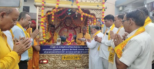शहर में निकली ज्योति कलश रथ यात्रा, गुंजायमान हुआ गायत्री मंत्र