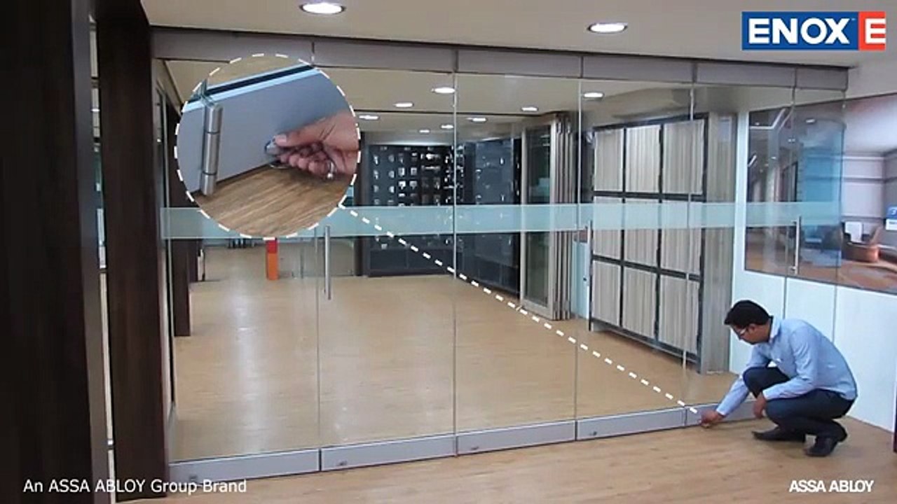 Glass Center Sliding Folding System EGSLDF  601