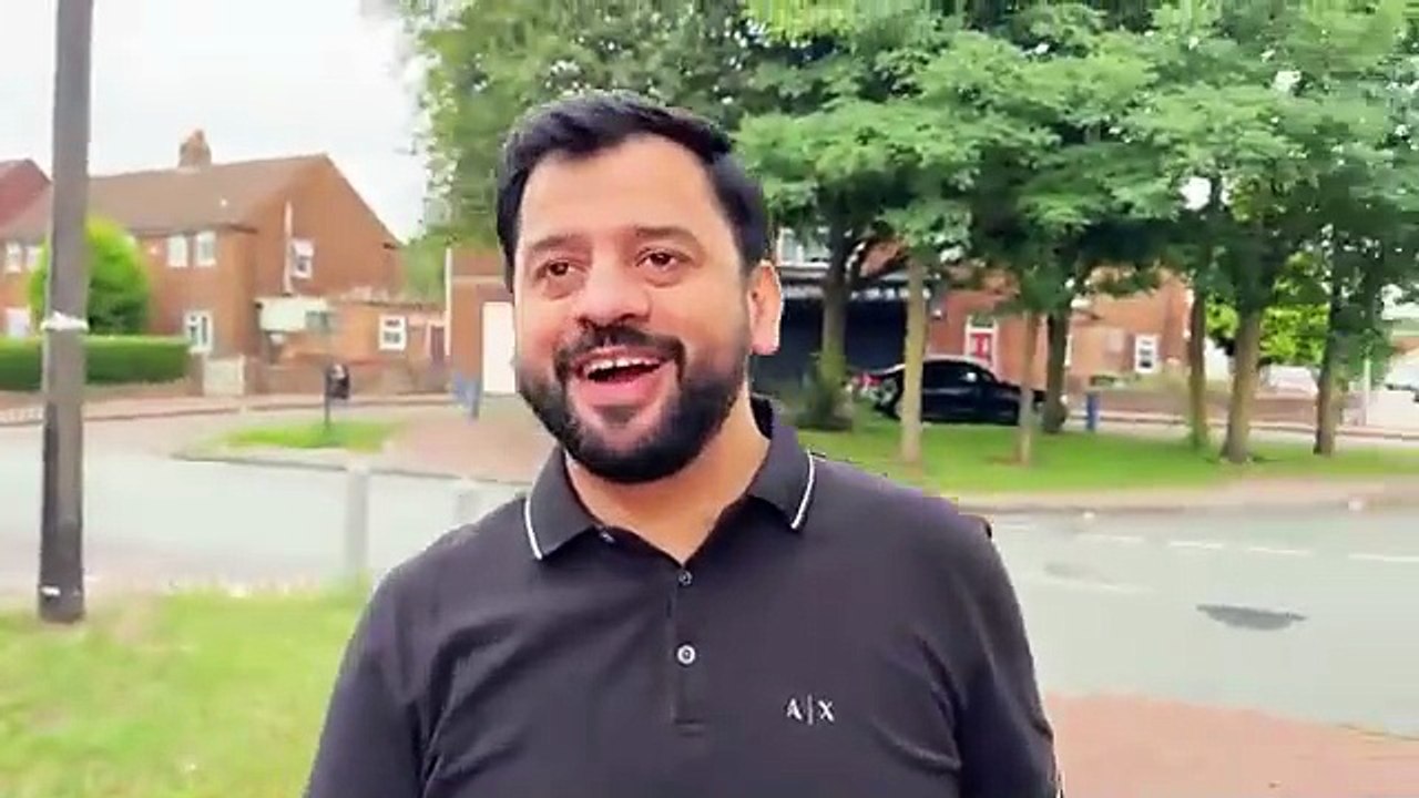 One More Surprise Entry in London😱Ali Bhai ny Beggar bna diya😡