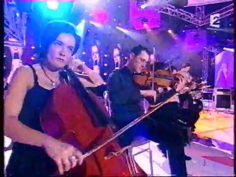 Johnny Hallyday & Isabelle Boulay – Tout au bout de nos peines (Duo virtuel) | La Fête de la Chanson Française 2005 - France 2