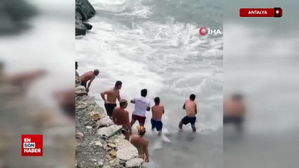 Antalya'da boğulma tehlikesi geçiren genç için seferber oldular