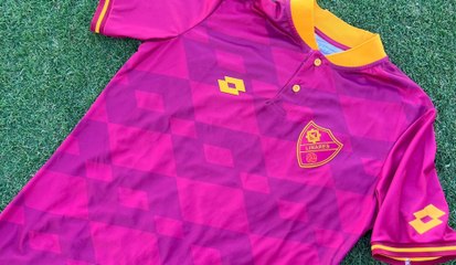 El Linares Deportivo se inspira en Totti para lanzar su última campaña: "Si apoyas a los grandes..."