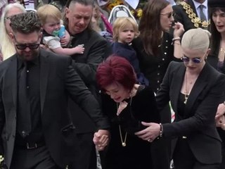 Abschied von Ozzy Osbourne: Sharon Osbourne bricht in Tränen aus