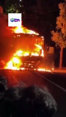 Tragis! Bus Terbakar di Jalan, Satu Penumpang Tewas di Tempat! #shorts #beritaterkini #news