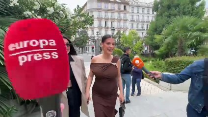 Alba Paul disfruta junto a su hija del amanecer en Formentera