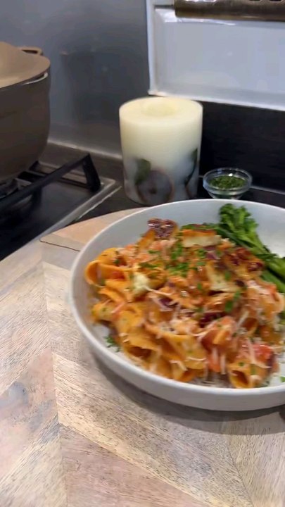 Time for pasta...A comfort food, simple yet delicious.#fypageシ #foryourpage #cooking #homecooking #goodfood #spicy #beef #foodlovers #recipe #simplerecipe #dinnerideas  #eating #foodie #yummyfood #creamy #spicy #pastarecipes #deliciousfood #viralrecipe