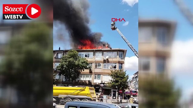 Üsküdar'da 4 katlı binanın çatısında yangın