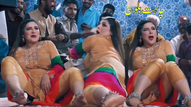 Thandi Thandi Raat Da Sawad , Chahat Baloch, Hot Mujra,Latest Dance Performance 2025