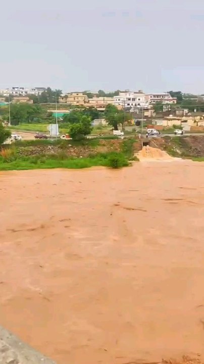 Why CDA Demolished Housing Socities? Development Authority CDA Acounced that All Housing socities and Commercial buildings around Saon River and Korang Nalla are illegal. Need To Demolised. Now, the question is " Who Gave Them NOCs Status?